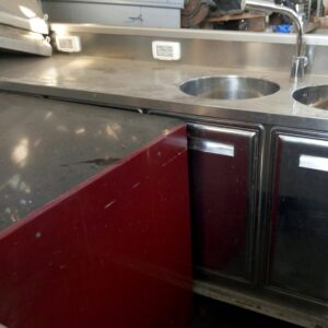lavello e bancone | per attività commerciale | attrezzatura da ristorazione | attrezzatura da lavoro | usato | seconda mano | Pomilids | Pomili Demolizioni Speciali Srl