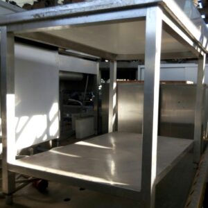 tavolo da lavoro | acciaio inox | ripiano per attrezzatura da ristorazione | attrezzatura da lavoro | usato | seconda mano | Pomilids | Pomili Demolizioni Speciali Srl