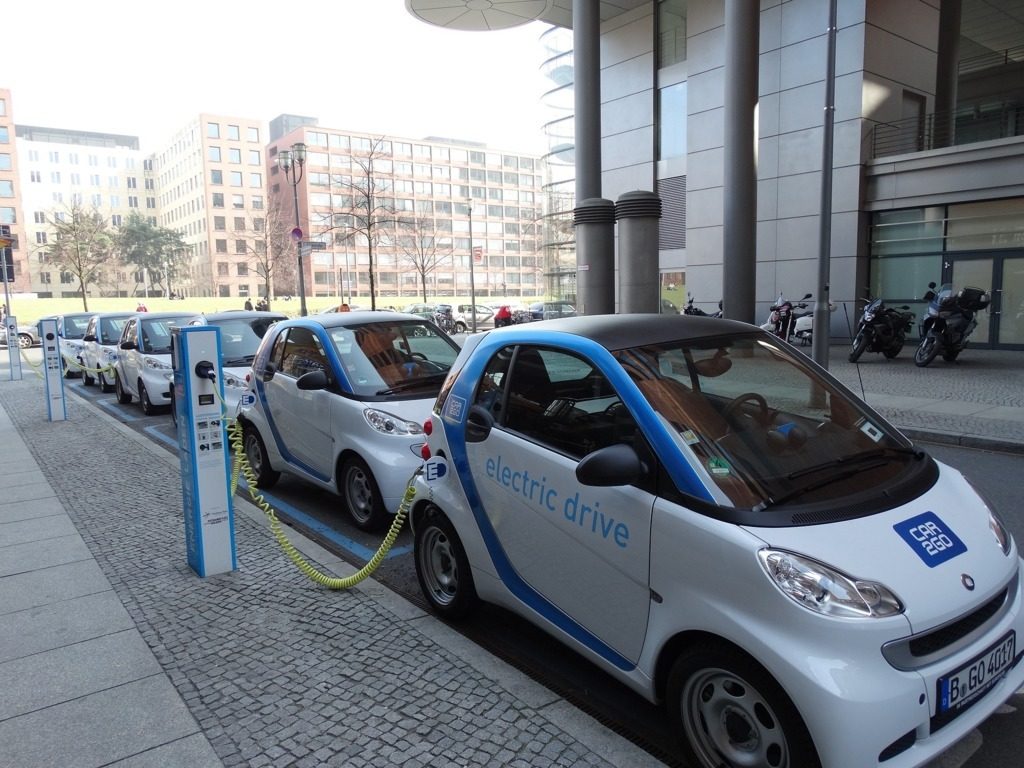 Auto elettriche in affitto - carsharing