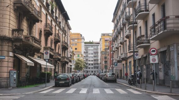 Città italiana e city car