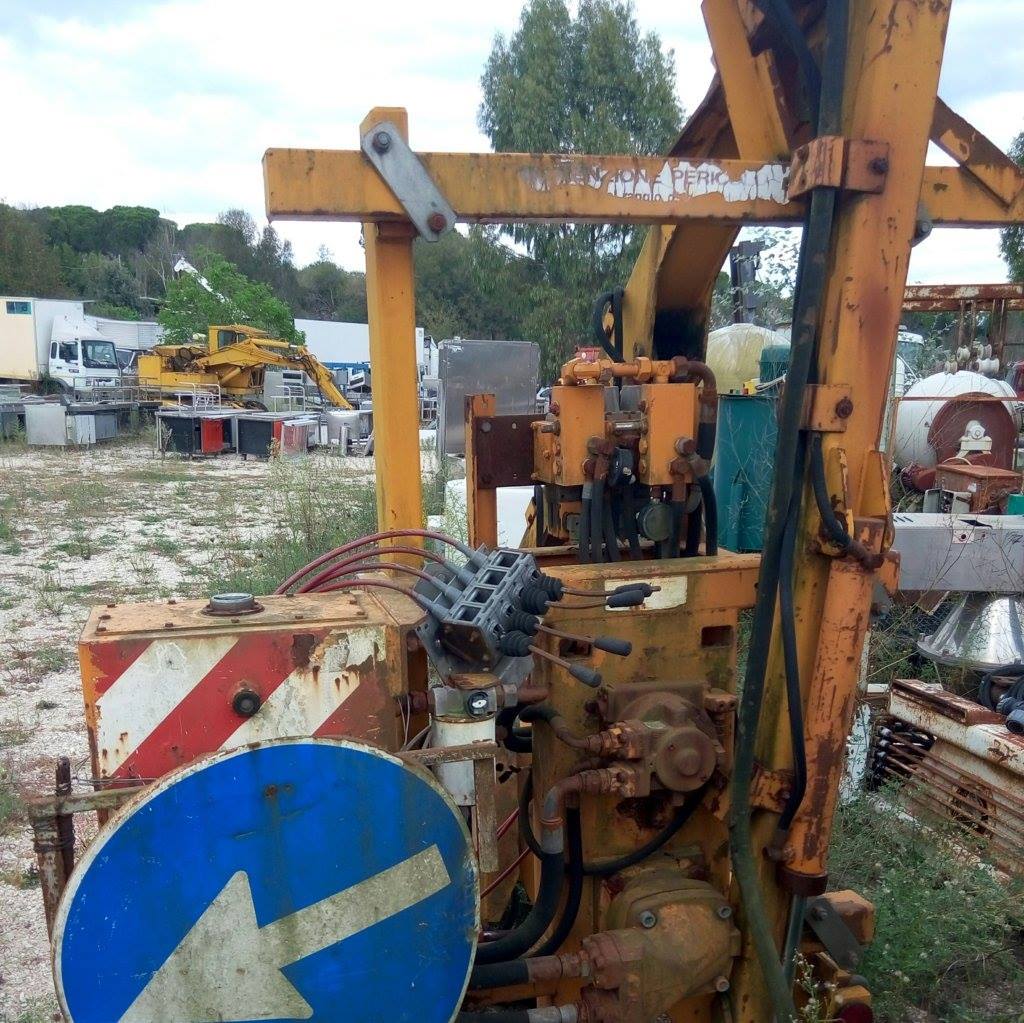 Braccio decespugliatore idraulico per trattore usato