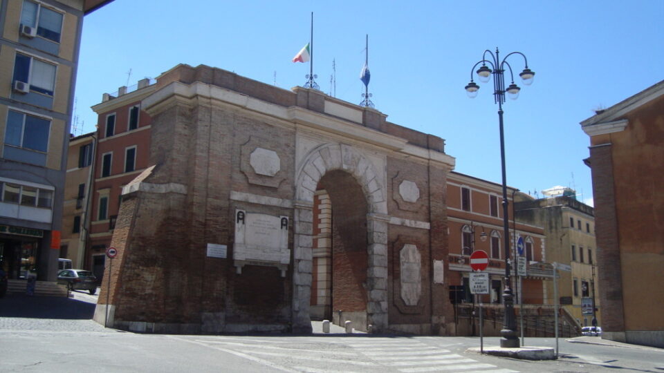 Porta Garibaldi di Monterotondo - Wikimedia Commons